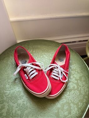Vans Authentic Red Canvas Low-Profile Sneakers with White Laces 6.5M 8W
